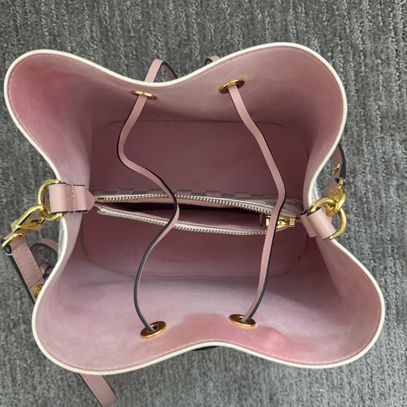 Checkered Designer Bucket Bag - Pink and Gray - Picture 5 of 6